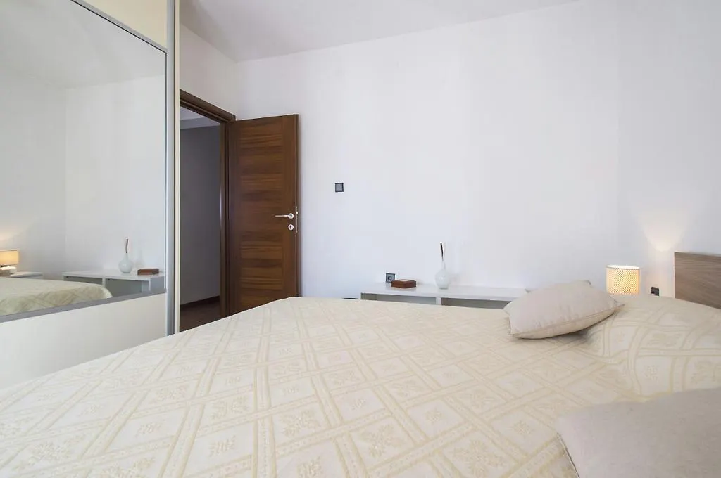 Apartment Mariano 라벡